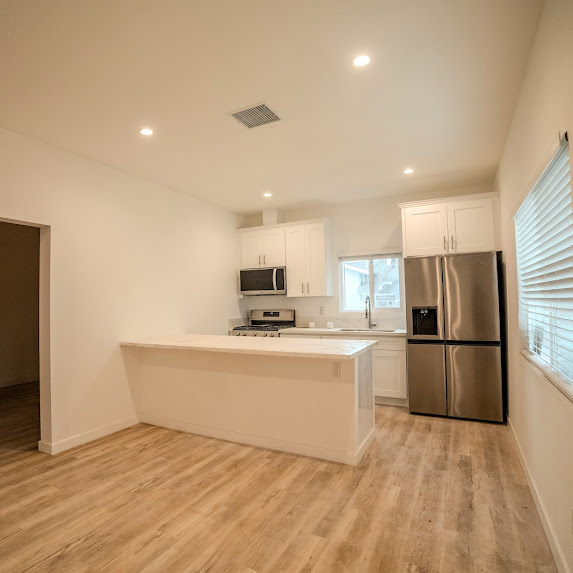 ADU vs. Garage Conversion in Los Angeles: Which Is Better for Your Property?